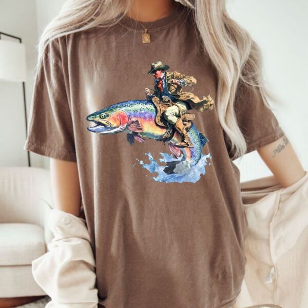 Comfort Colors Giddy Up Rainbow Trout Rodeo T Shirt Funny Western Fishing Graphic Tee Rainbow Trout Cowboy Hat Shirt Retro Angler Gift.jpg